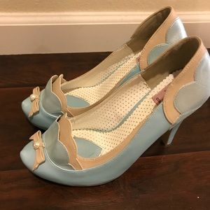 Adorable Retro Heels 👗👠